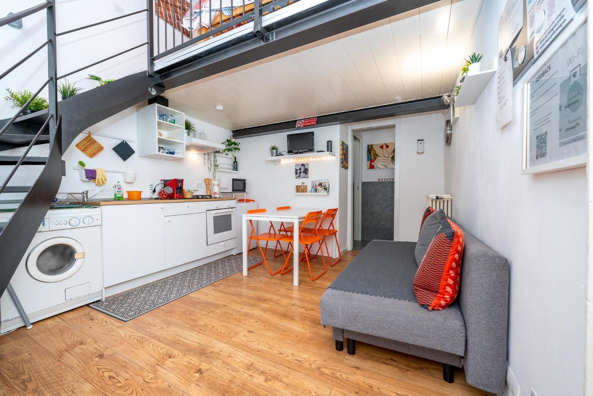 Stagabin Little Loft Near Porta Susa Station And Subway تورينو المظهر الخارجي الصورة